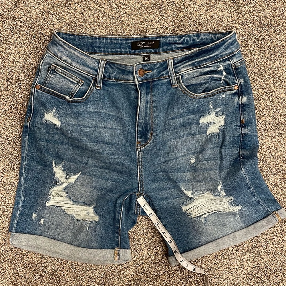 Judy Blue shorts 1XL LIKE NEW